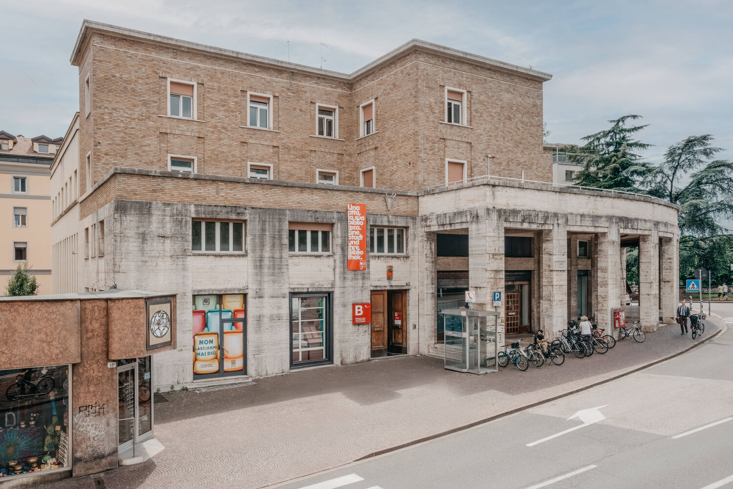 Biblioteca Civica C. Battisti