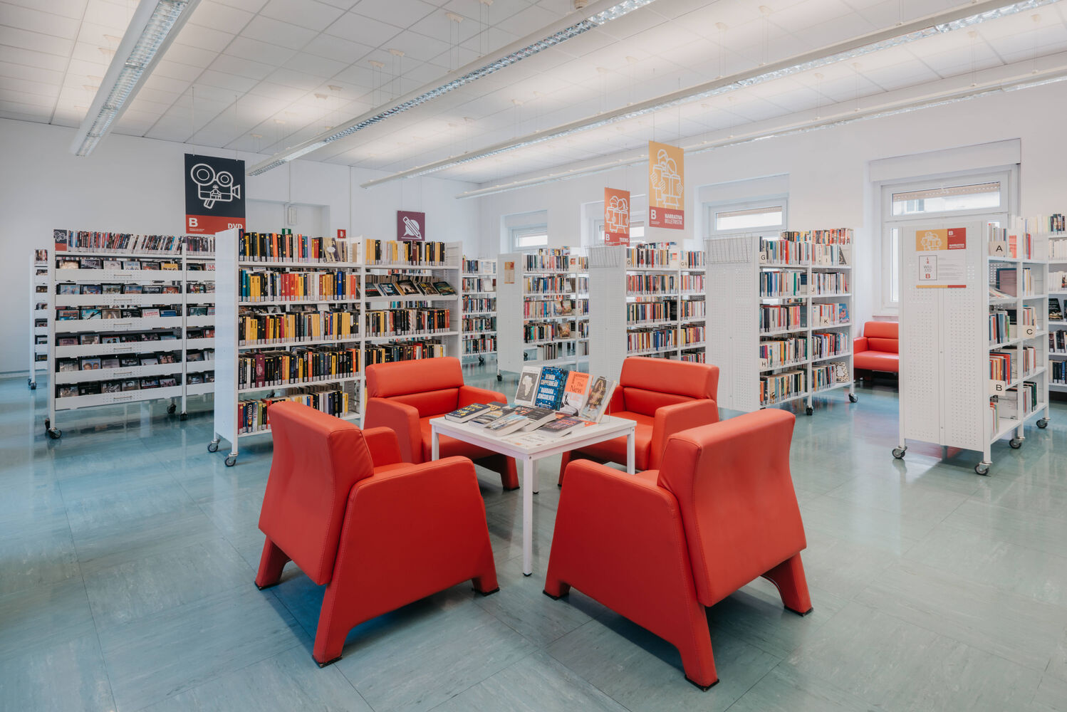 Biblioteca Civica Sala lettura Biblioteca Civica Sala lettura