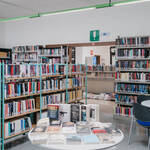 Biblioteca Ortles scaffali